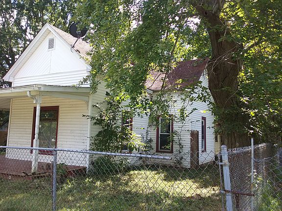 2nd image of 105 W Borton Ave