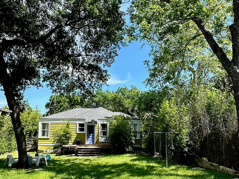 Exterior Photo - Back Yard and Rear Facade