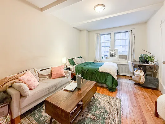 Rented by Oxford Property Group | media 2