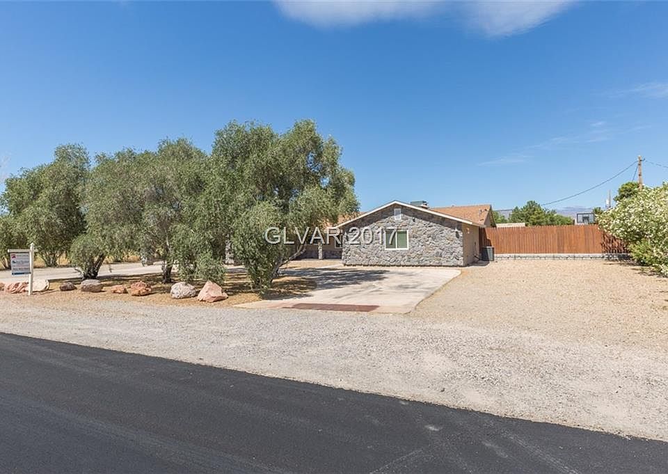 1st image of 5865 N Torrey Pines Dr