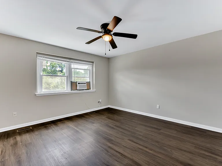 413 Longleaf Rd — Photo 16