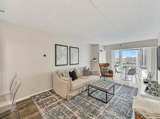 270 E Highland Ave APT 842, Milwaukee, WI 53202