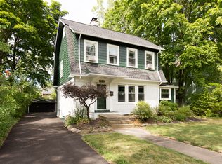 3383 Clarendon Rd, Cleveland Heights, OH 44118