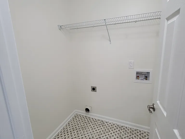 555 E 8th St #1 — Photo 2