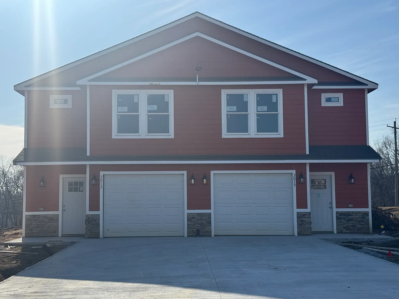 4 bed, 2.5 bath, 1550 sqft, $1,900 — Photo 1