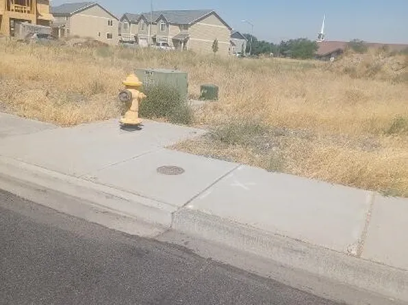 801 N Ted Yao Way, Moses Lake, WA 98837