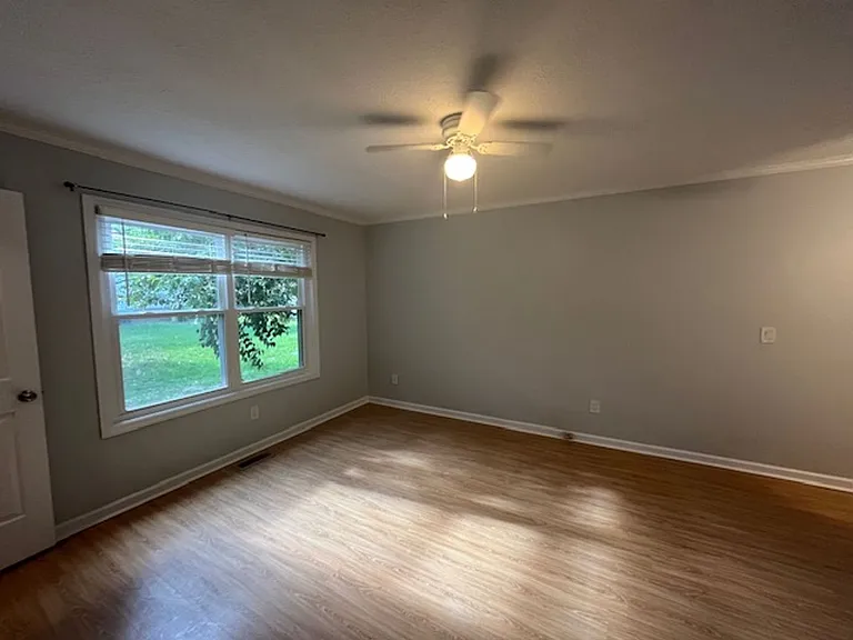 1843 Savannah Ct — Photo 42