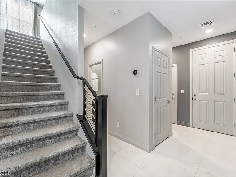 8448 Vulturo Ave — Photo 4