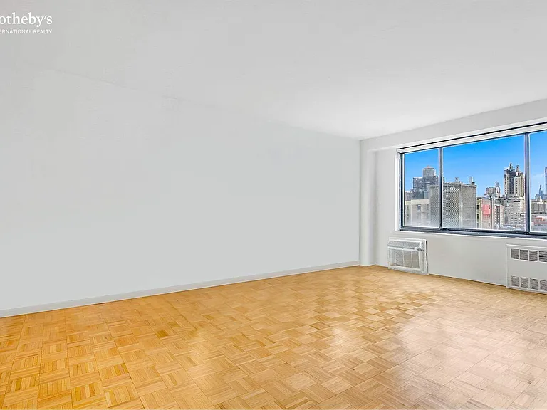 382 Central Park W #18V — Photo 3