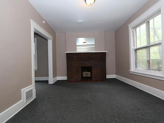 3rd image of 2115 Clifton Ave