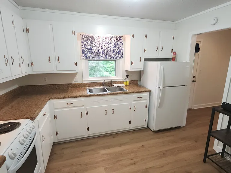 Cozy eat in kitchen