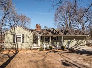 1218 Romany Rd, Kansas City, MO 64113