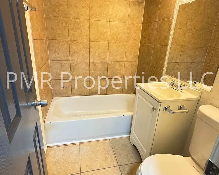 1808 NW Williams Ave — Photo 6