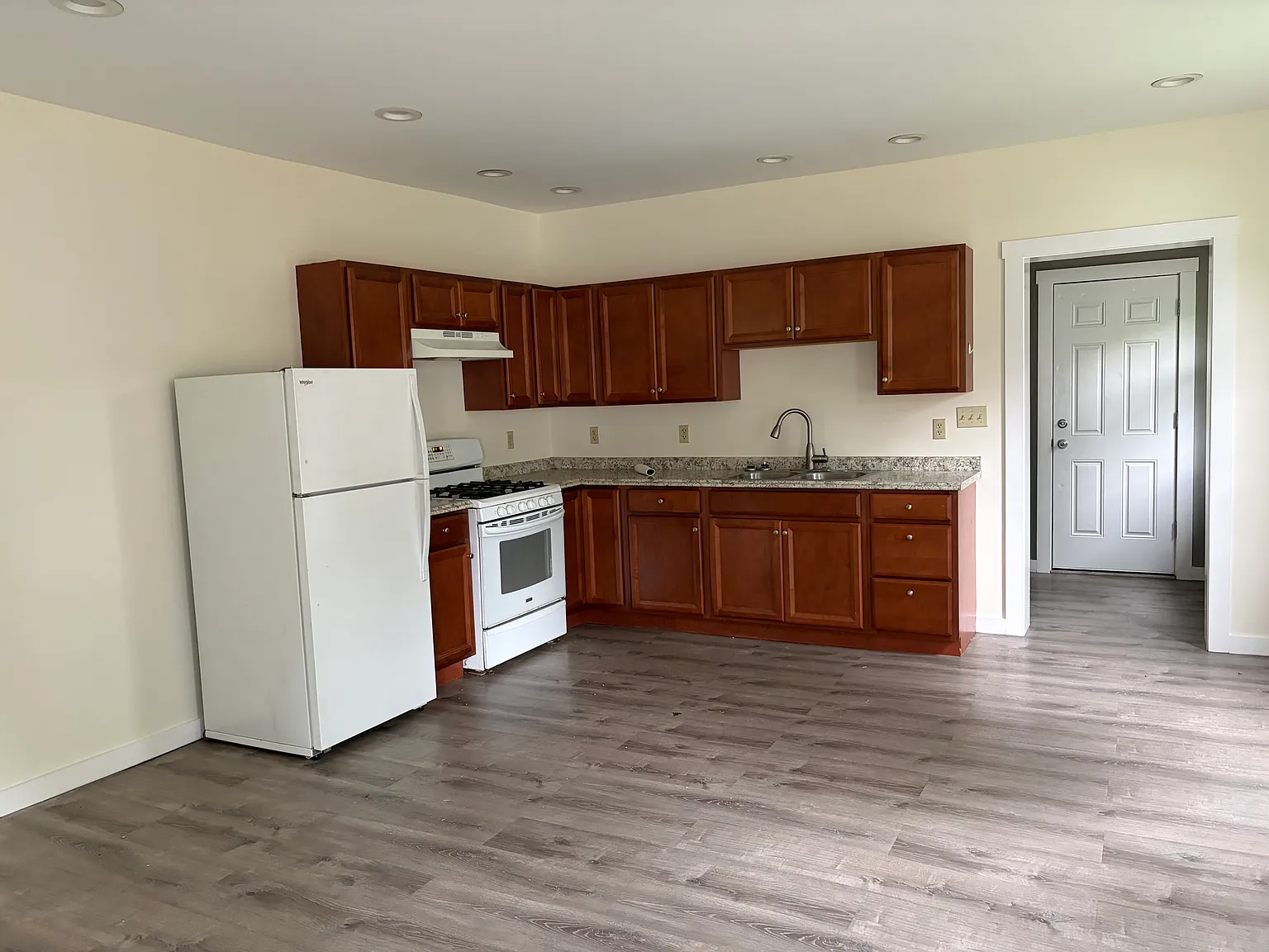 58 S Pine St — Photo 1