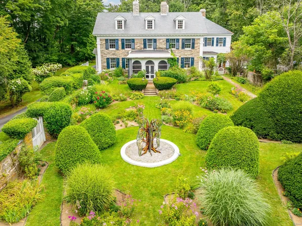 357 Wrights Crossing Road, Pomfret, CT 06259