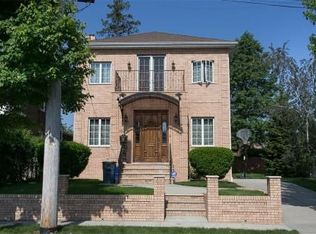 6916 167th St, Flushing, NY 11365