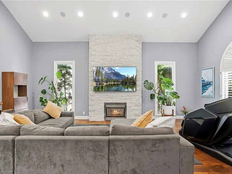 129 N Crescent Heights Blvd