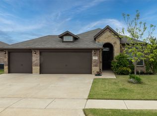 2525 Silver Fox Trl, Weatherford, TX 76086
