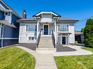 905 Edinburgh St, New Westminster, BC V3M 2V2