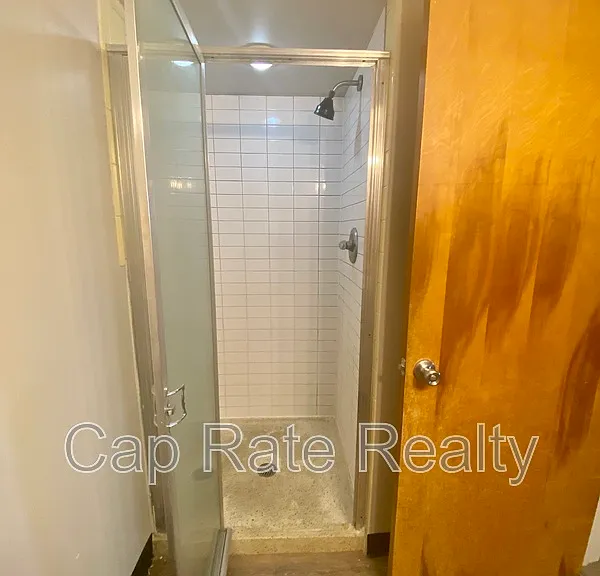 26 S Hampton Rd #C — Photo 9