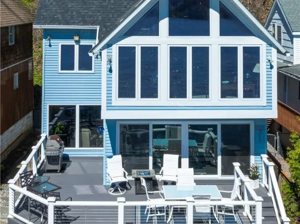 279 Bay Front Ln N, Rochester, NY 14622