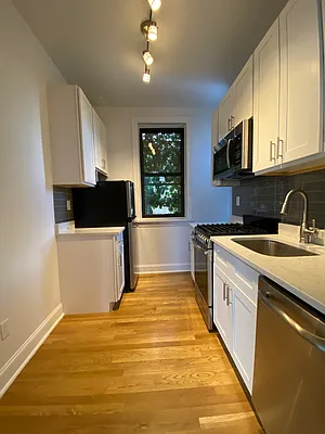 Rented by Waverly Realty Associates | media 19