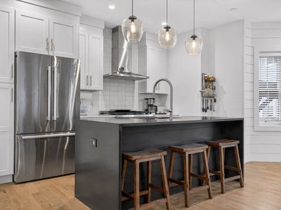 13 Quincy St #A, Somerville, MA, 02143