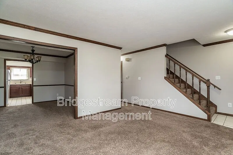 3 bed, 2.5 bath, 1600 sqft, $1,500 — Photo 4