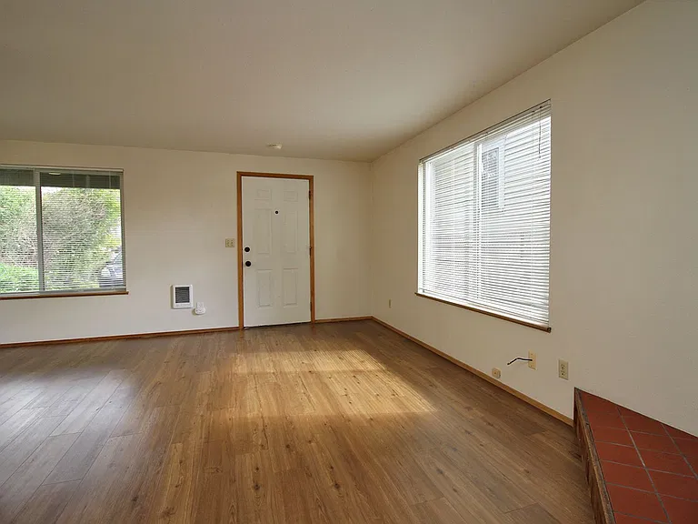 548 NE Tillamook St — Photo 5