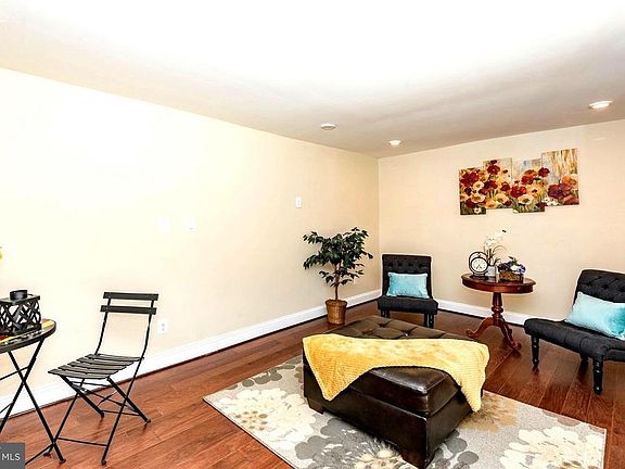2nd image of 2932 Golden Fleece Dr