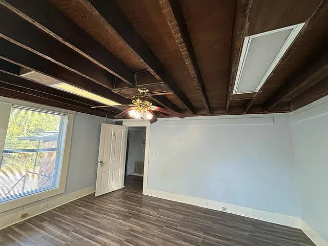 216 S 6th St #5 — Photo 1