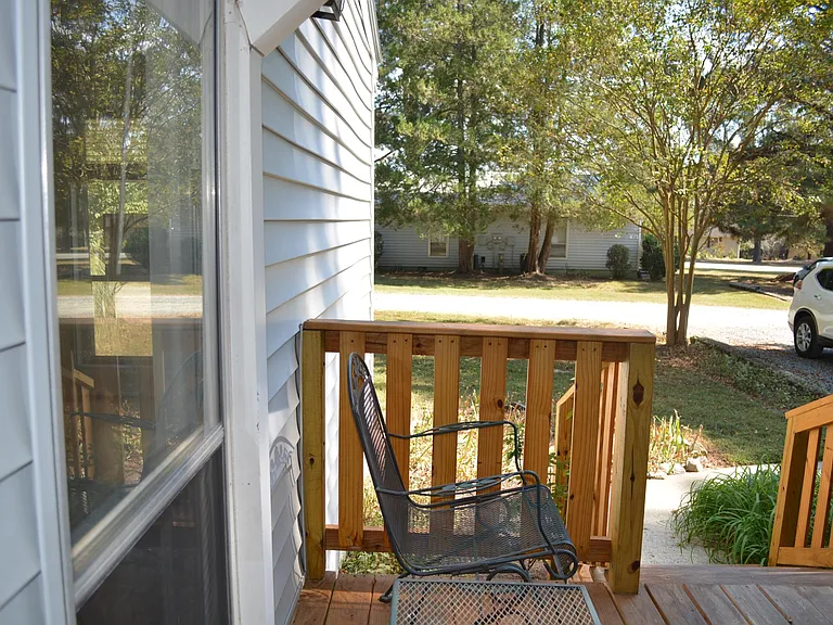 82 Mannsfield Crescent Way #B — Photo 3