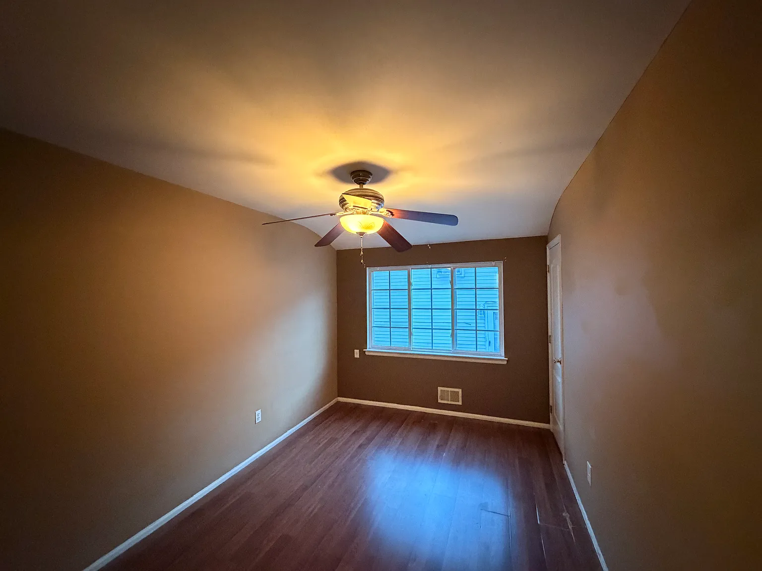 1 bed, $2,000 — Photo 3