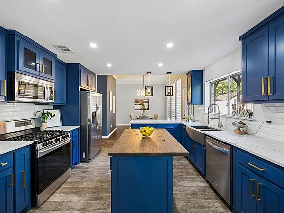 2nd image of 5639 Centeridge Dr
