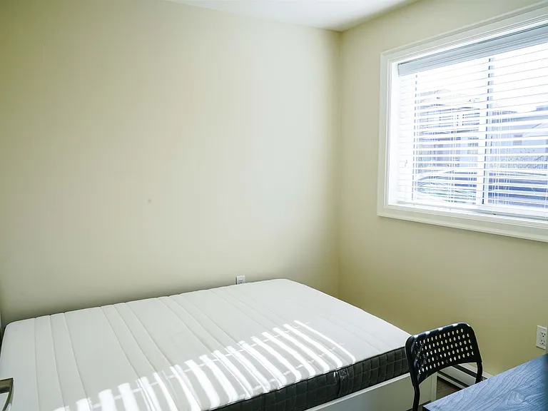 56 E 51st Ave #LANEWAY HOUSE — Photo 9