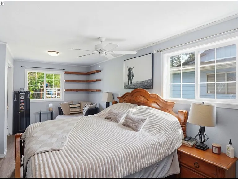 3705 NE 137th Ave — Photo 15