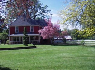 359 Old Stage Rd, Wolf Creek, OR 97497