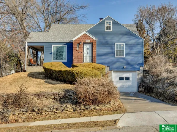 5610 Hickory St, Omaha, NE 68106