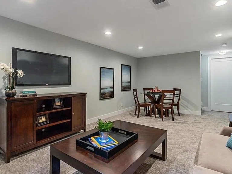6150 Dudley St — Photo 20