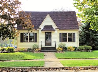 715 E Walnut St, Horicon, WI 53032