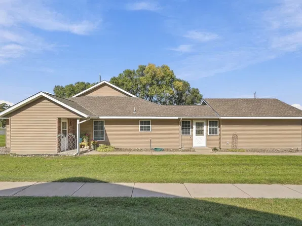40 Sunrise Dr, Kimball, MN 55353