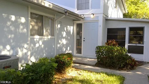 2 bed, 1.5 bath, 448 sqft, $2,400 — Photo 1
