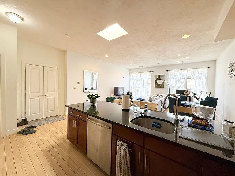 9 Gardner St #14 — Photo 6