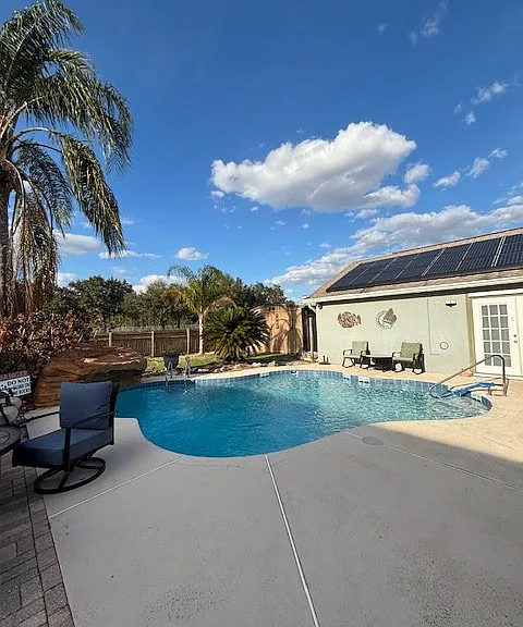 643 Basingstoke Ct — Photo 36