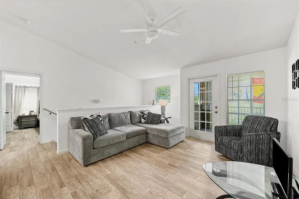 2 bed, 2.0 bath, 1080 sqft, $1,850 — Photo 4