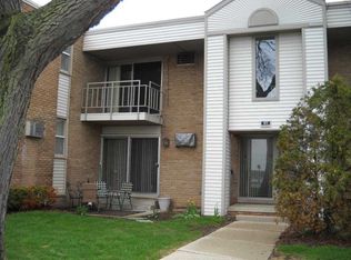 1673 Cass Lake Rd, Keego Harbor, MI 48320