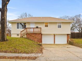 121 SW Moore St, Blue Springs, MO 64014