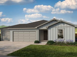 Plan 2004 Plan, Watermill-Hallmark Collection, Uhland, TX 78640