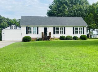 647 Palmer Point Rd, Boydton, VA 23917