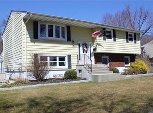 12 Mary St, Tappan, NY 10983